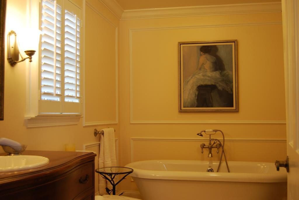 The Cottage Bed & Breakfast In Decatur Ga ภายนอก รูปภาพ